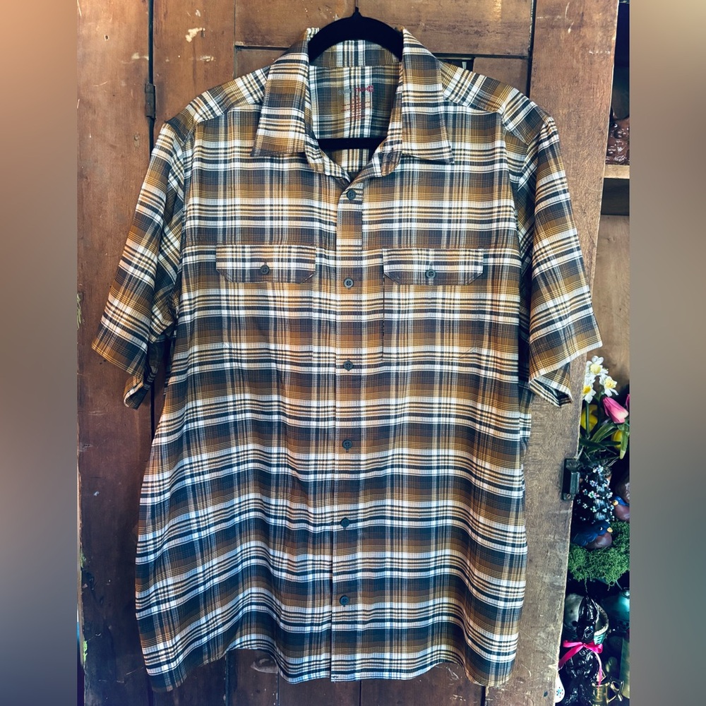 Swiss Tech Men's Tan and Black Plaid Fall Colors Button Down Shirt Sz L